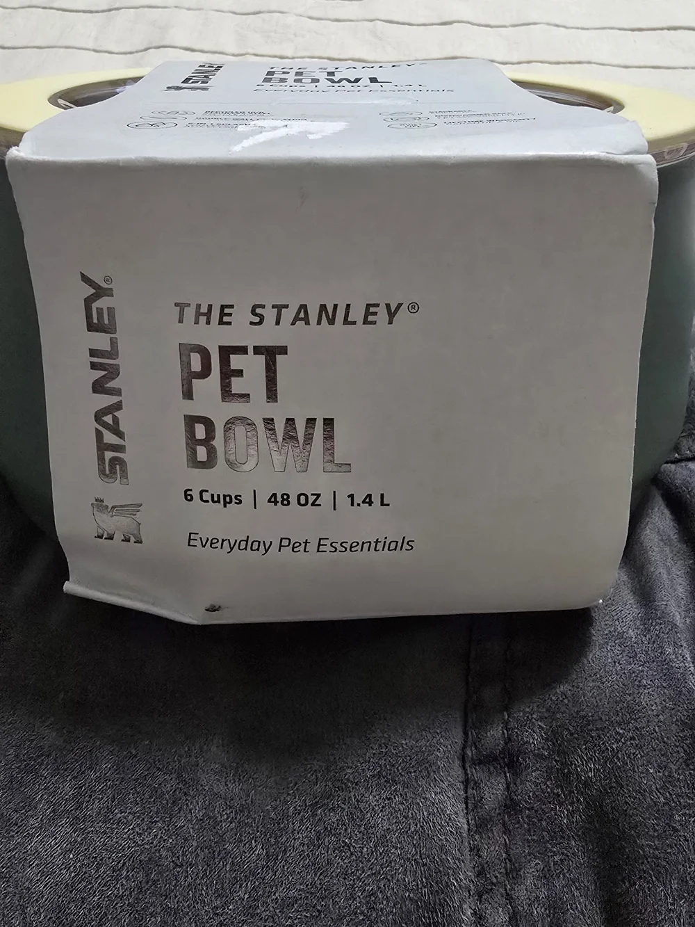 Stanley Pet Bowl in Green and Cream